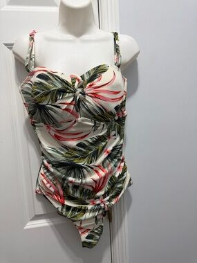 Kona Sol Leafy Floral One-Piece Swimsuit size large